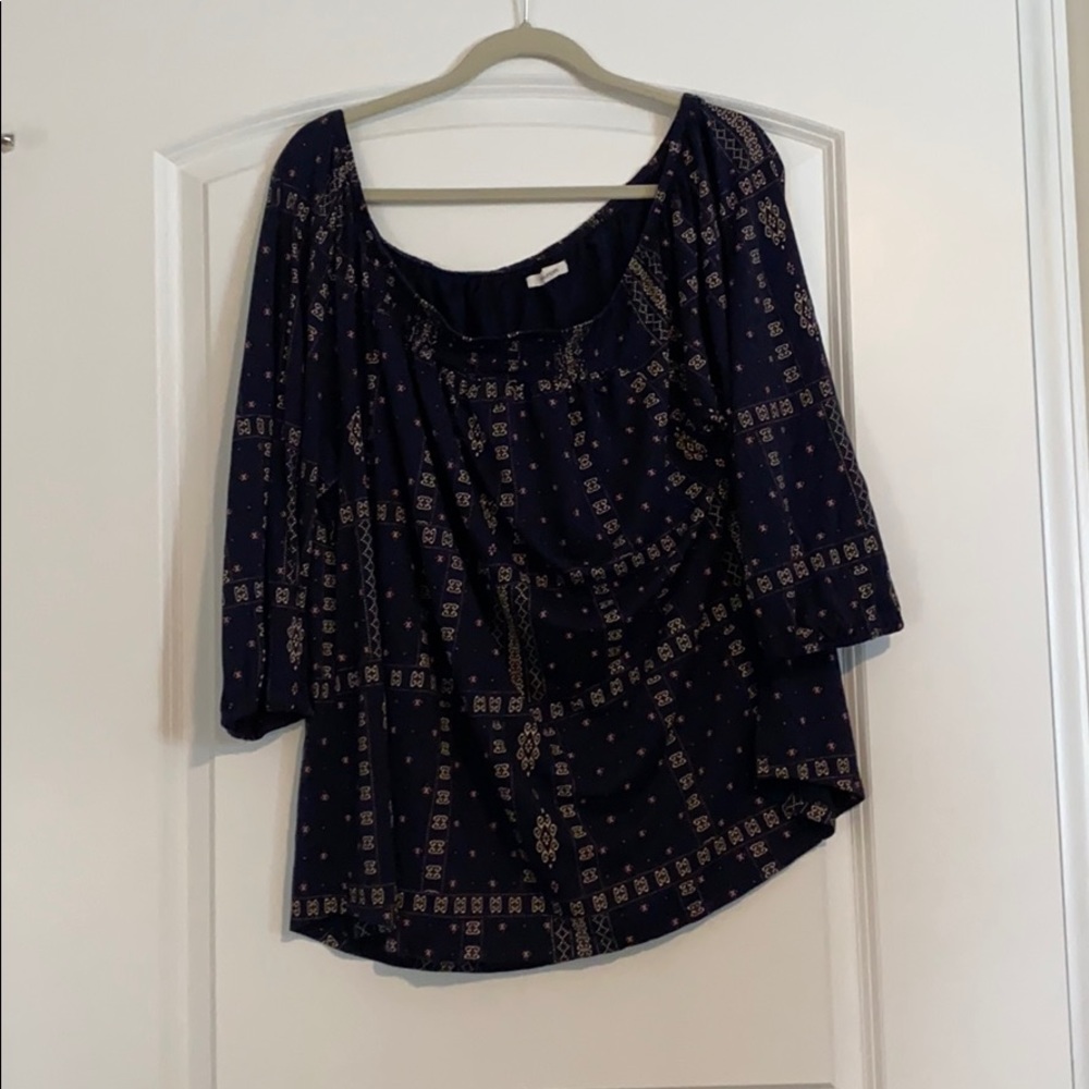 Cold shoulder top